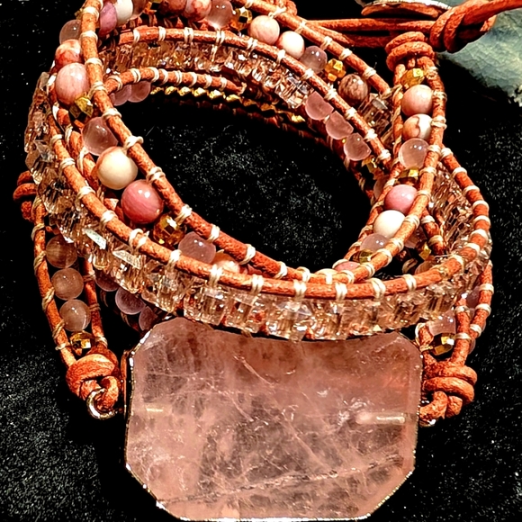 Gorgeous handmade rose quartz BoHo wrap bracelet - Picture 10 of 12